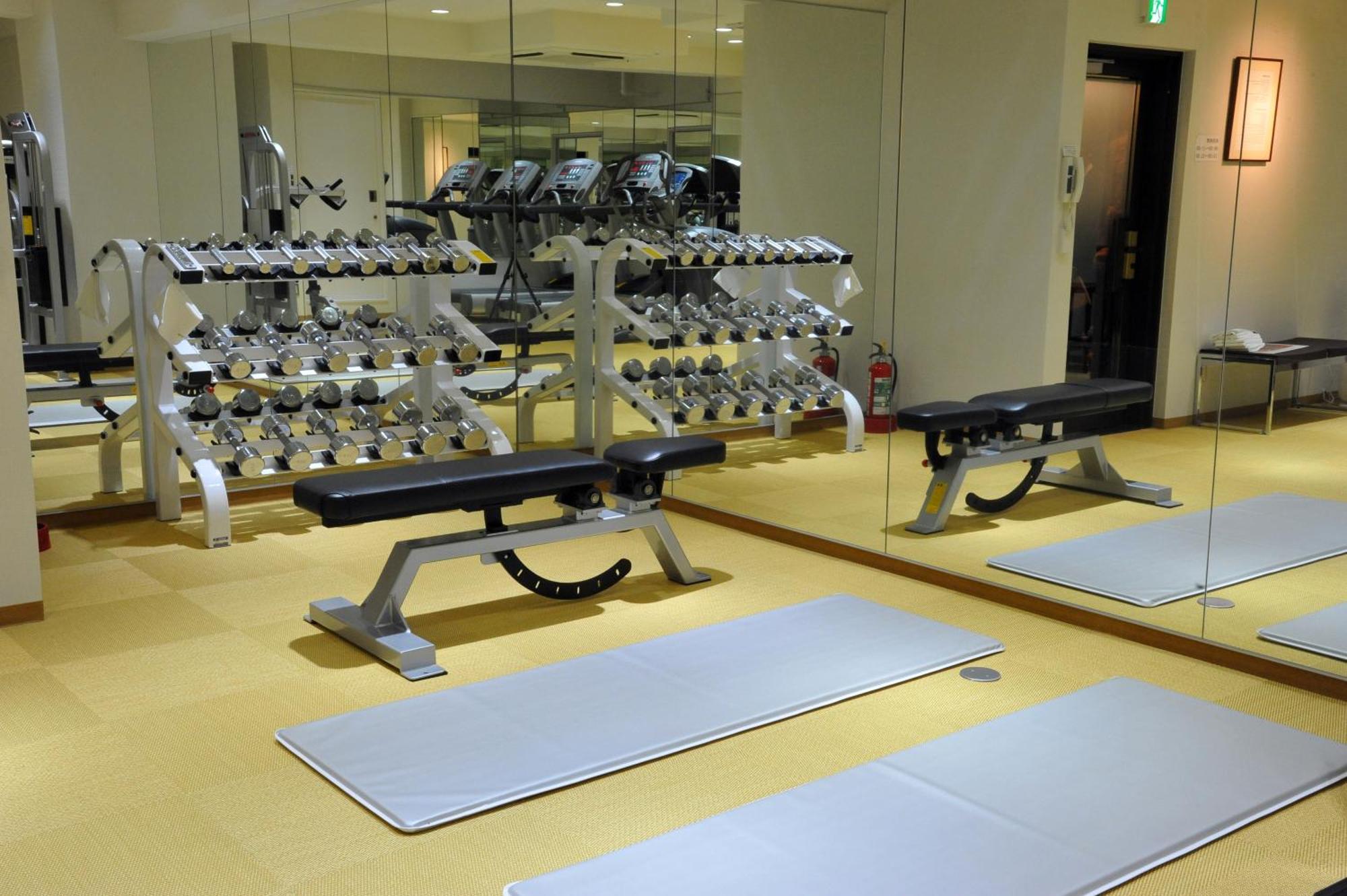Kyoto Tokyu Hotel Exterior photo A weight bench